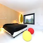 Luxury Minimalist Pool Seaview Liguria Vila Castiglione Chiavarese