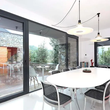 Luxury Minimalist Pool Seaview Liguria Castiglione Chiavarese