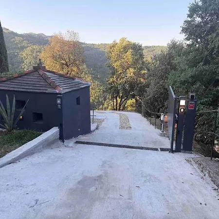 Villa Luxury Minimalist Pool Seaview Liguria Castiglione Chiavarese