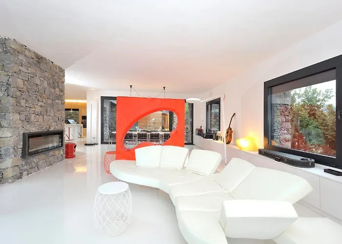 Luxury Minimalist Pool Seaview Liguria * Castiglione Chiavarese