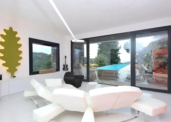 Luxury Minimalist Pool Seaview Liguria *