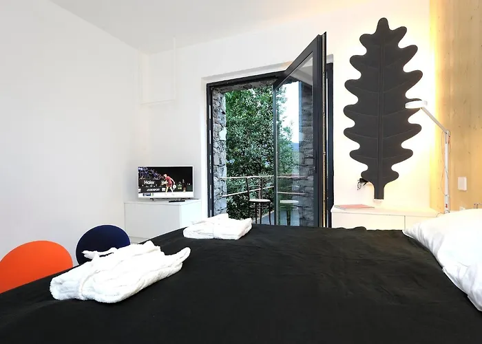 Luxury Minimalist Pool Seaview Liguria Castiglione Chiavarese