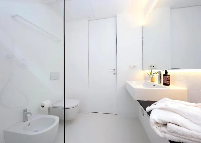 Luxury Minimalist Pool Seaview Liguria