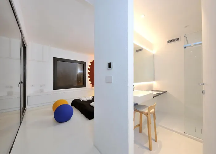 Villa Luxury Minimalist Pool Seaview Liguria Castiglione Chiavarese