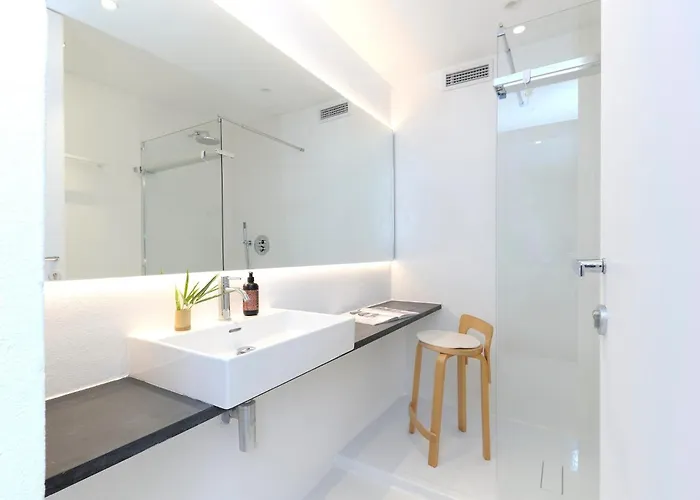 Luxury Minimalist Pool Seaview Liguria Castiglione Chiavarese