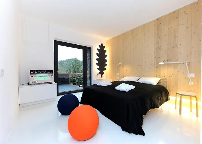 Luxury Minimalist Pool Seaview Liguria Villa Castiglione Chiavarese